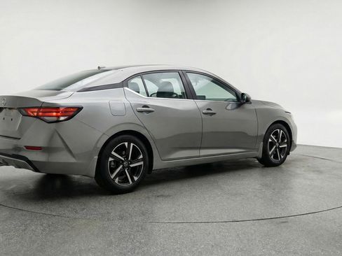 Used 2025 Nissan Sentra SV image 9