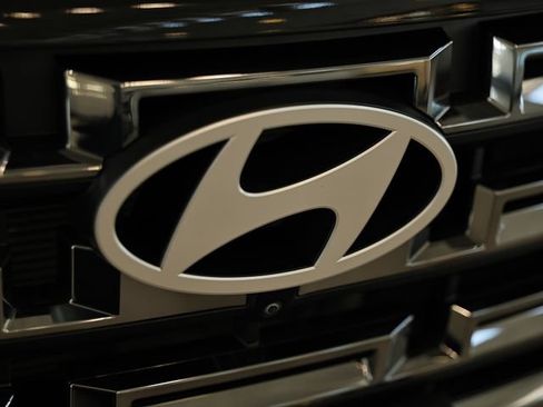 Used 2023 Hyundai Santa Fe SEL AWD/4WD image 40