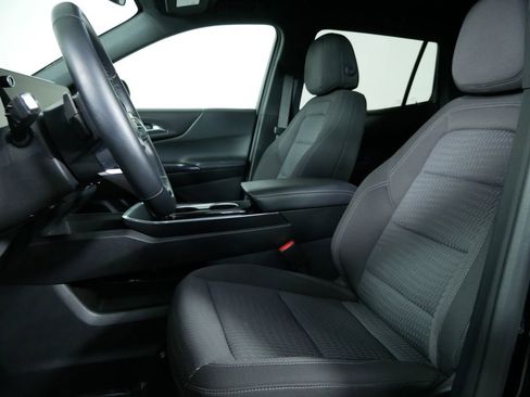 Used 2025 Chevrolet Equinox LT image 15