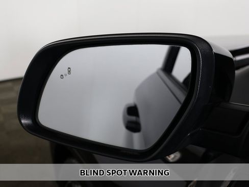 Used 2023 Hyundai Venue SEL w/ Cargo Package image 3