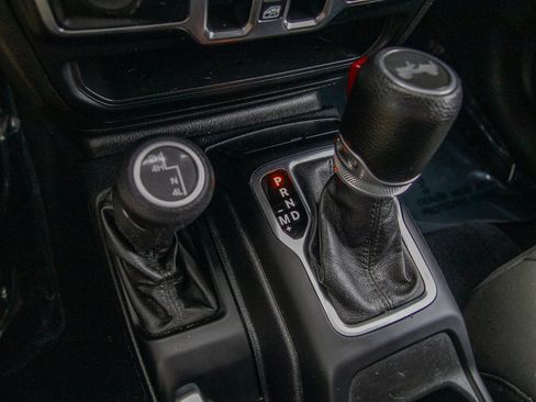 Used 2020 Jeep Wrangler Unlimited Sport S AWD/4WD image 18