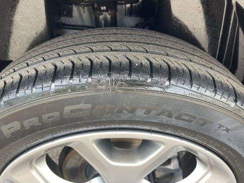 Used 2022 Jeep Compass Limited image 31