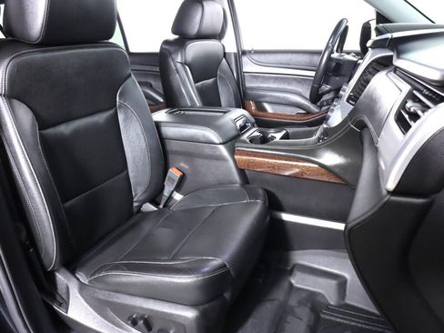 Used 2019 GMC Yukon XL SLT image 46