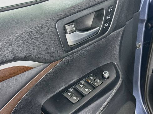 Used 2014 Toyota Highlander Limited Platinum FWD image 20