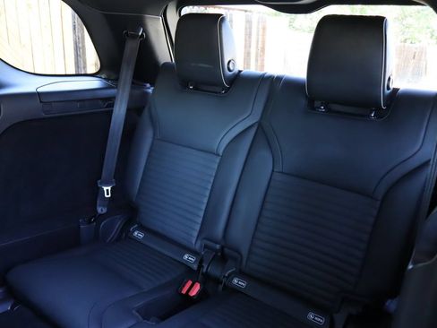 Used 2017 Land Rover Discovery HSE Luxury AWD/4WD image 21