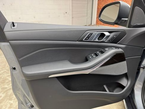 Used 2026 BMW X5 xDrive40i image 10