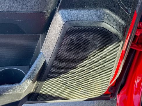 Used 2022 RAM 1500 Classic SLT image 19