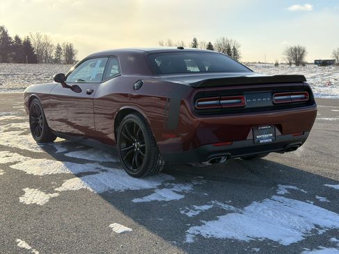 Used 2018 Dodge Challenger R/T w/ Blacktop Package image 13