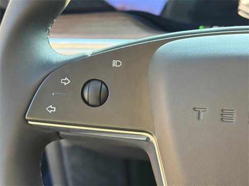 Used 2022 Tesla Model S Base image 28