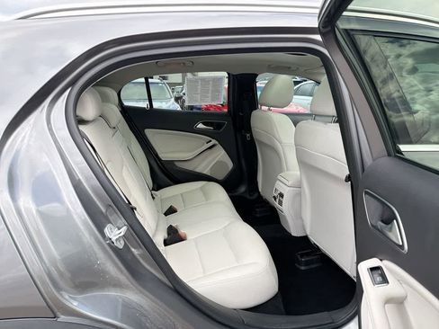 Used 2015 Mercedes-Benz GLA 250 image 26