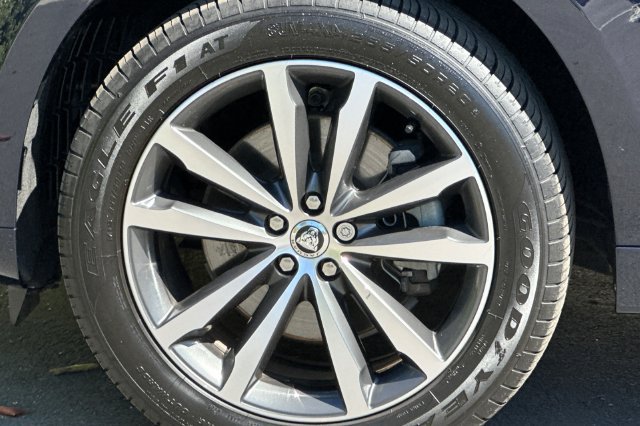 Used 2025 Jaguar F-PACE R-Dynamic S AWD/4WD image 25