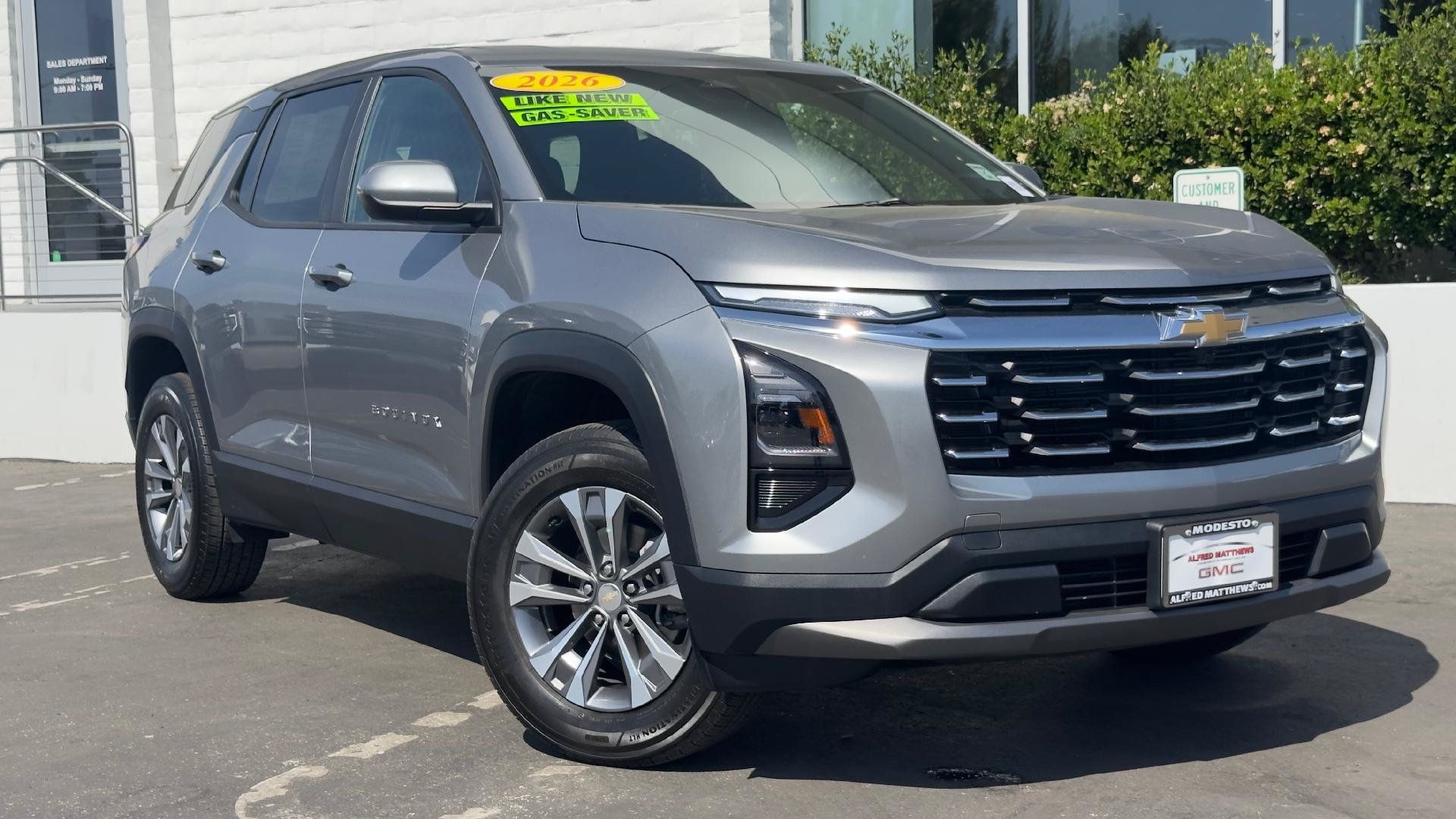 Used 2026 Chevrolet Equinox LT FWD image 1