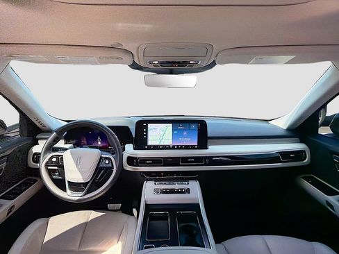 Used 2025 Lincoln Aviator Reserve w/ Illumination Package RWD image 17