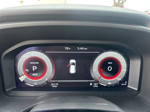 Used 2025 Nissan Rogue Platinum image 18