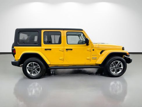 Used 2019 Jeep Wrangler Unlimited Sahara w/ Dual Top Group image 6