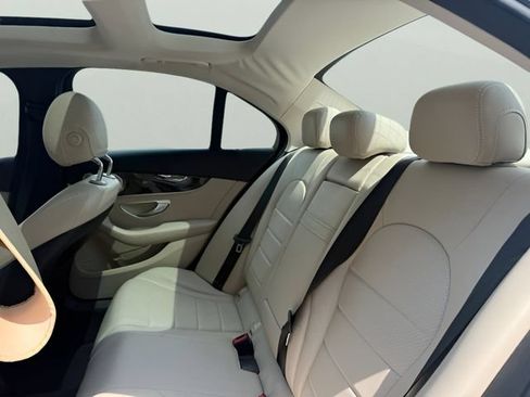 Used 2015 Mercedes-Benz C 300 4MATIC Sedan image 9