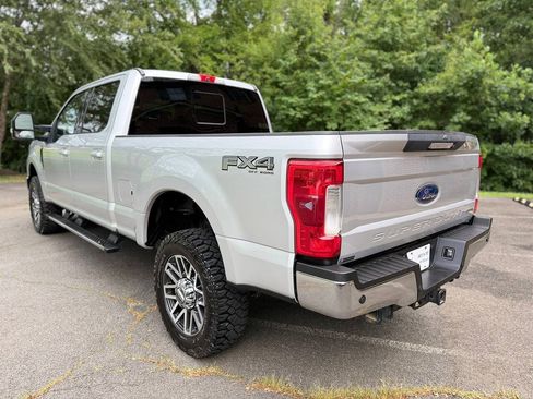 Used 2017 Ford F250 Lariat w/ Lariat Value Package AWD/4WD image 4