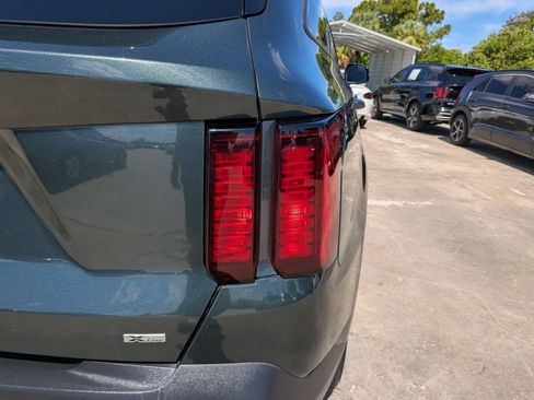 Certified 2023 Kia Sorento S w/ Panoramic Sunroof Package AWD/4WD image 11
