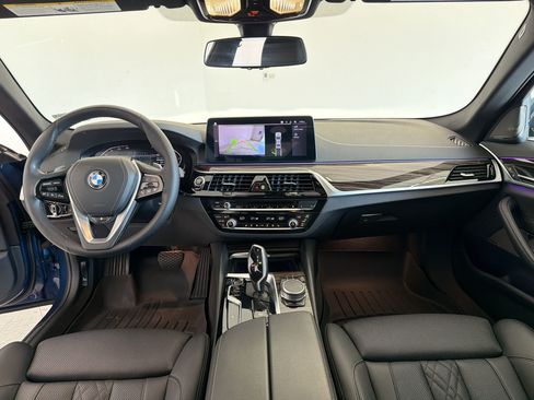 Used 2022 BMW 530i xDrive w/ Premium Package AWD/4WD image 16