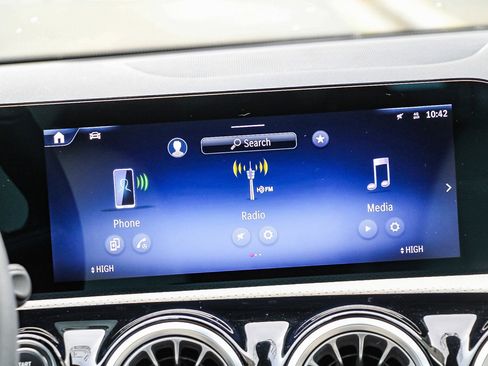 Certified 2025 Mercedes-Benz CLA 250 4MATIC image 13