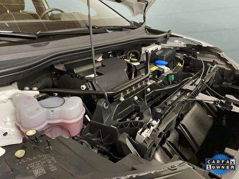 Used 2024 Audi Q4 e-tron Premium Plus image 88