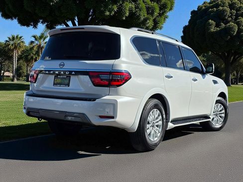 Used 2023 Nissan Armada SV image 7