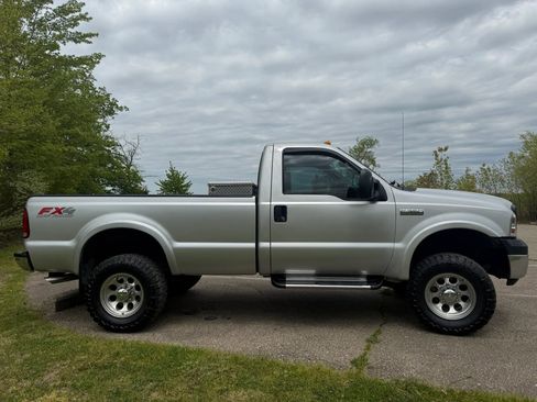 Used 2007 Ford F350 XL AWD/4WD image 4