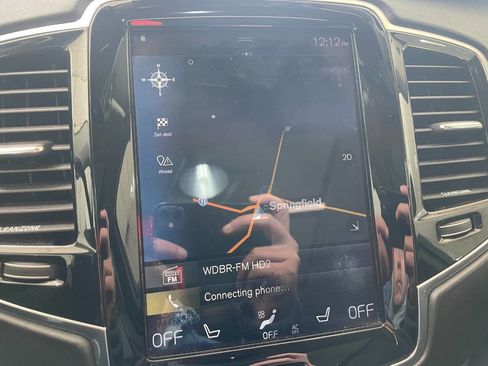 Used 2016 Volvo XC90 T8 Inscription w/ Vision Package image 39