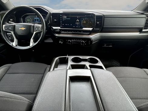 Used 2023 Chevrolet Silverado 1500 LT AWD/4WD image 8