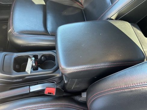 Used 2020 Jeep Gladiator Rubicon image 16