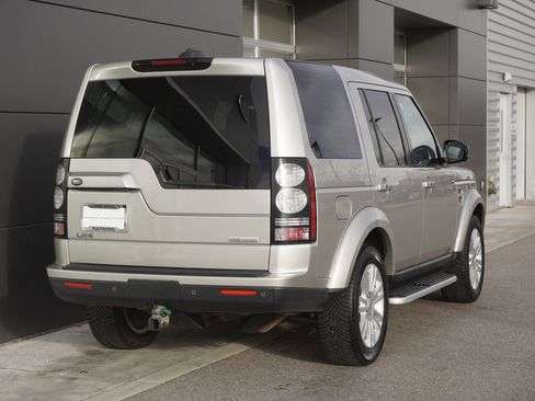 Used 2016 Land Rover LR4 HSE LUX image 2