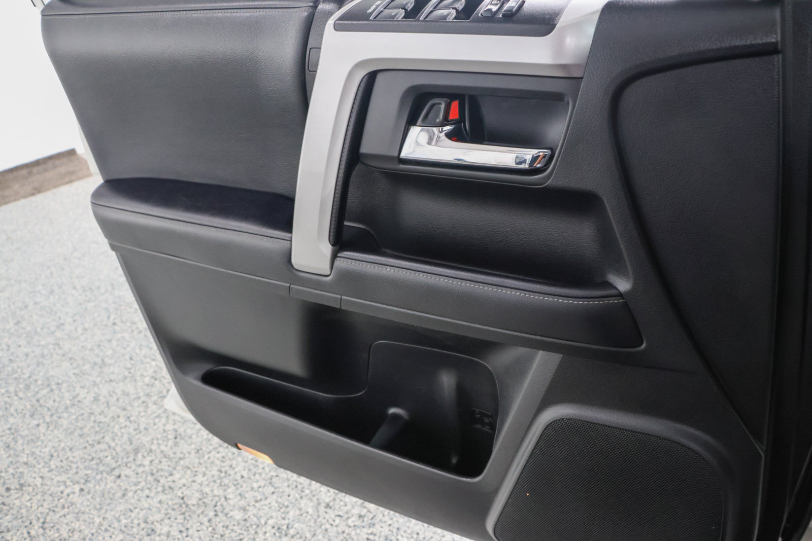 Used 2021 Toyota 4Runner SR5 Premium w/ Moonroof Package AWD/4WD image 23