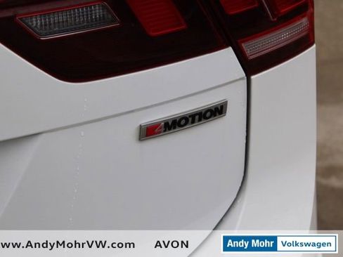 Used 2019 Volkswagen Tiguan SE image 11