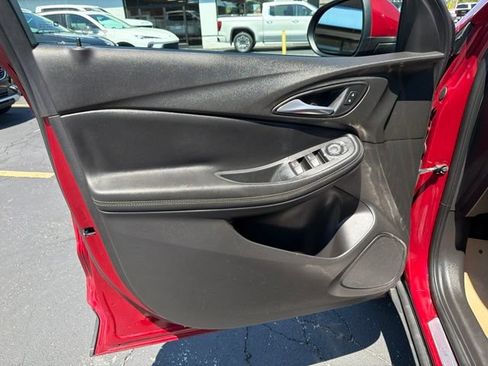 Used 2020 Buick Encore GX Preferred w/ Cold Weather Comfort Package FWD image 11