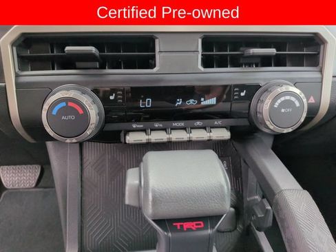 Certified 2025 Toyota Tacoma TRD Off-Road AWD/4WD image 20