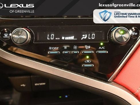 Used 2023 Toyota Camry XSE FWD image 13