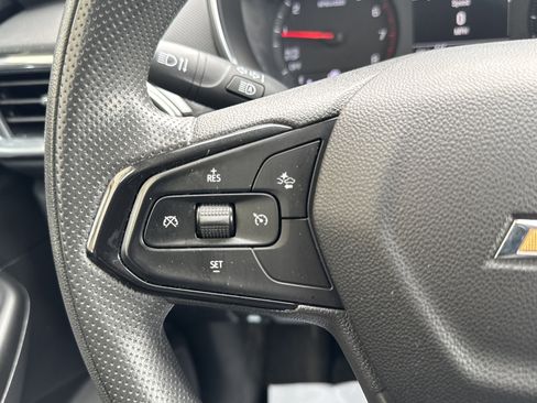 Used 2023 Chevrolet TrailBlazer LT AWD/4WD image 17