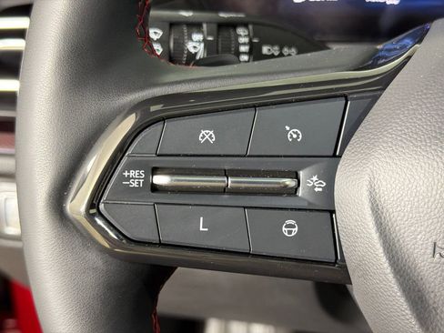 Used 2024 Chevrolet Traverse RS AWD/4WD image 27