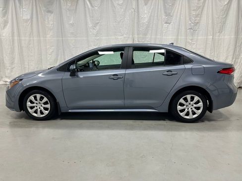 Used 2025 Toyota Corolla LE FWD image 4