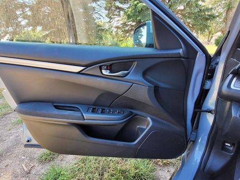 Used 2019 Honda Civic Sport image 11