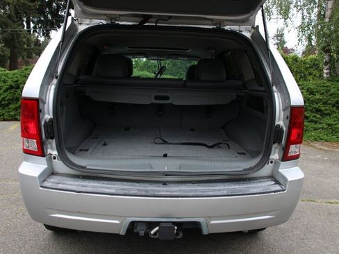 Used 2007 Jeep Grand Cherokee Laredo RWD image 16