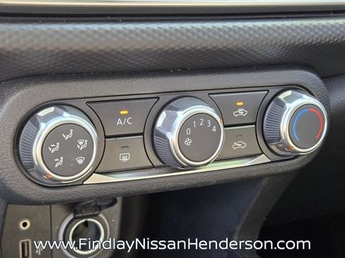 Used 2022 Nissan Kicks S FWD image 27