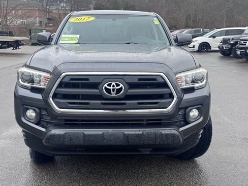 Used 2017 Toyota Tacoma SR5 image 4