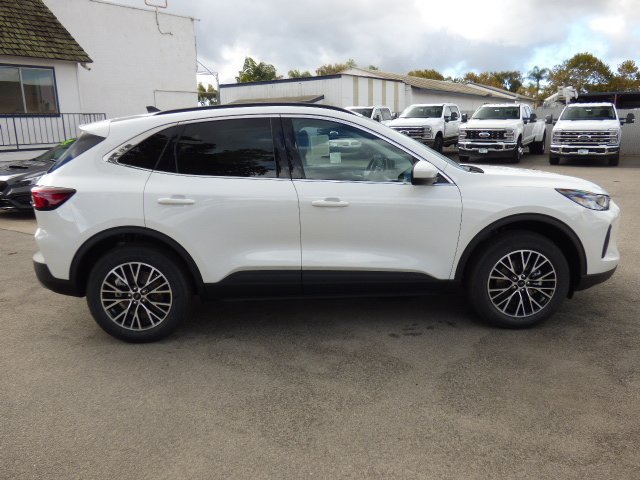 New 2025 Ford Escape SE FWD image 5