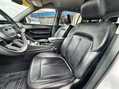 Used 2021 Jeep Grand Cherokee L Limited AWD/4WD image 13