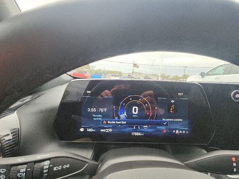 Used 2026 Chevrolet Equinox LT AWD/4WD image 22