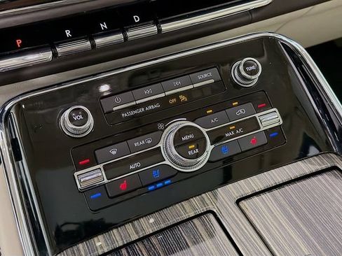 Used 2020 Lincoln Navigator L Black Label AWD/4WD image 19