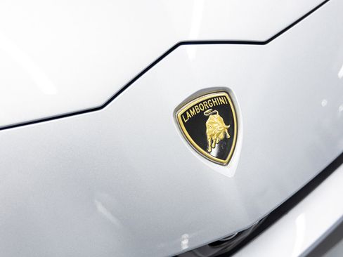 Used 2021 Lamborghini Urus image 10