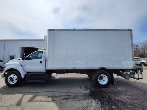 Used 2023 Ford F650 2WD Regular Cab Super Duty image 2