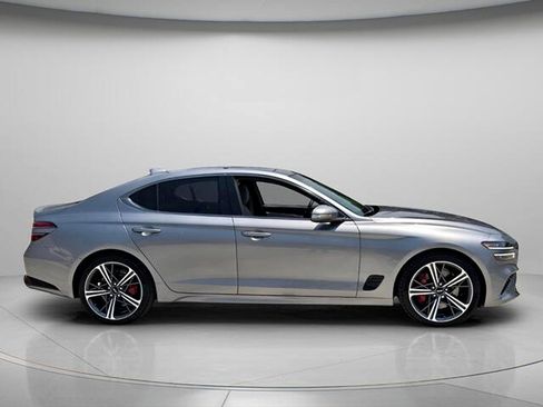 Used 2024 Genesis G70 3.3T Advanced RWD image 5